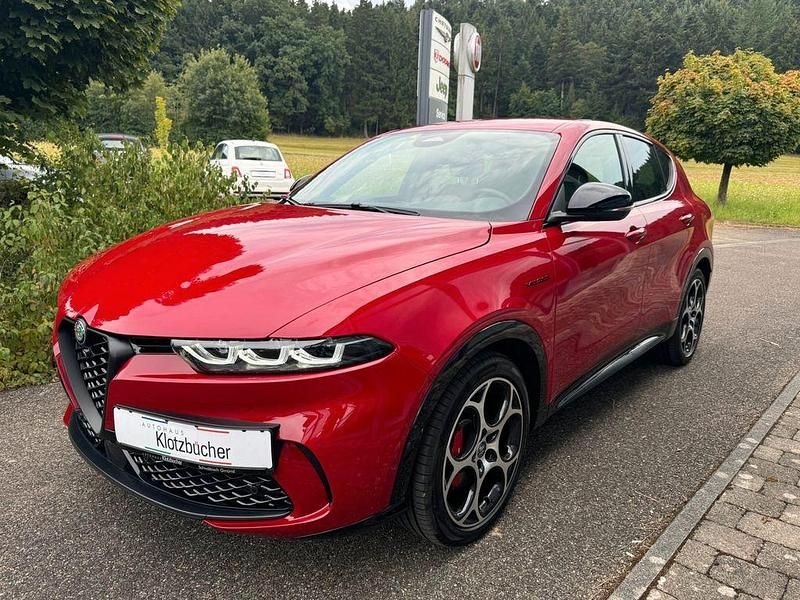 Rot Gebraucht 2024 Alfa Romeo Tonale Veloce SUV | 33.990 € - Bild 1/4