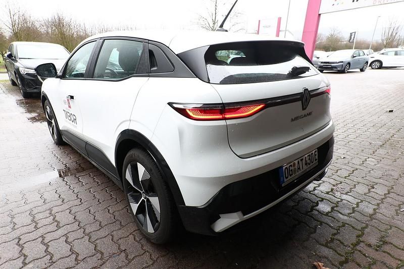 Gebraucht Renault Megane E-Tech Evolution 160 kW (218 PS) 2022 Weiss Limousine