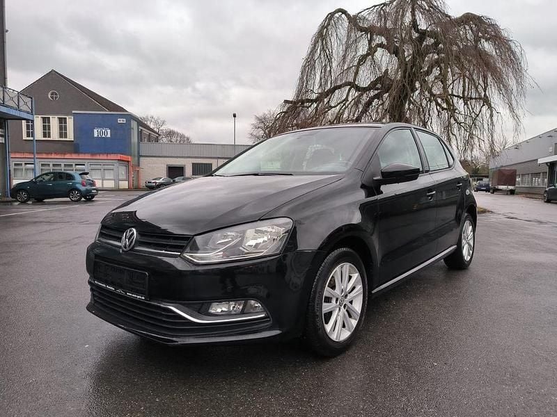 Schwarz Gebraucht 2017 VW Polo Comfortline Limousine | 7.990 € (Guter Preis) - Bild 1/4