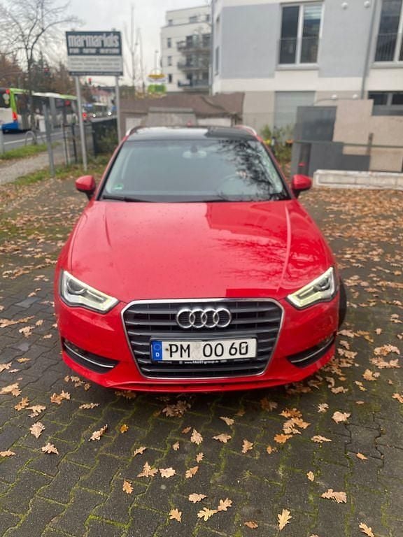 Rot Gebraucht 2015 Audi A3 Ambiente Limousine | 13.200 € (Fairer Preis) - Bild 1/4