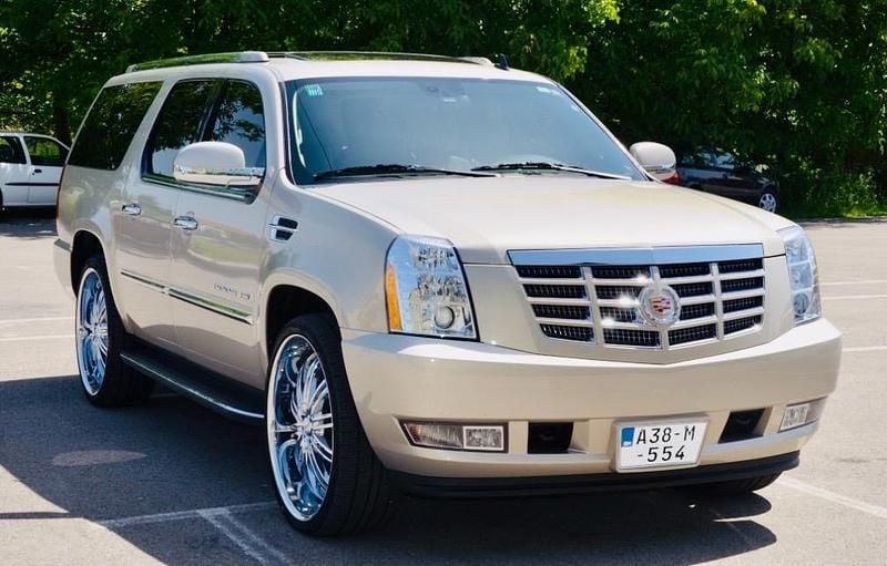 Gold Gebraucht 2010 Cadillac Escalade SUV | 21.000 € - Bild 1/4