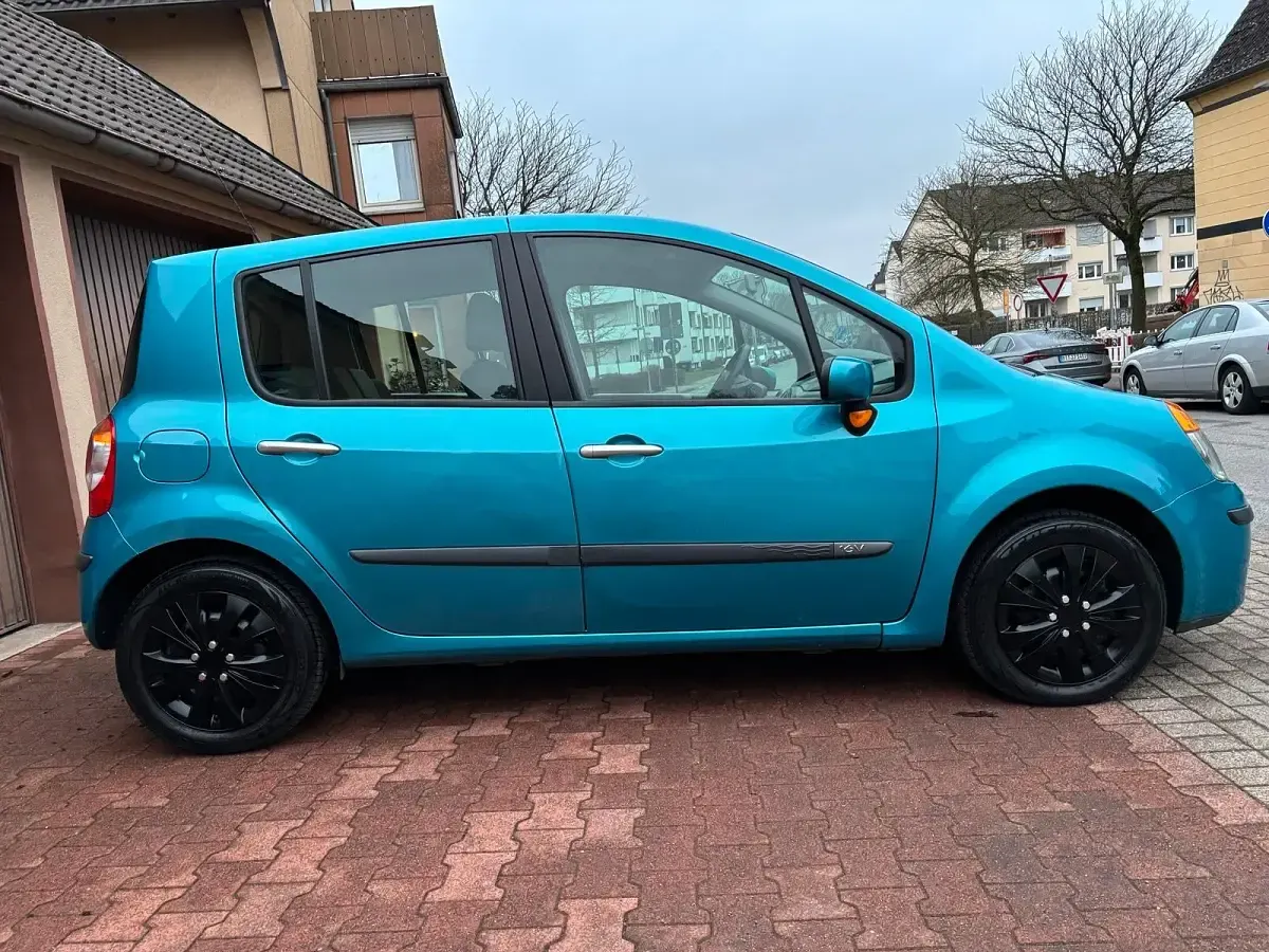 Second-hand Renault Modus 75 CP (55 kW) 2005 Albastru Monovolum