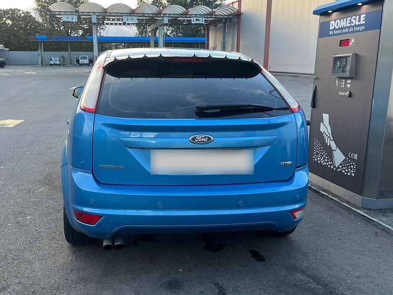 Usata Ford Focus 90 CV (66 kW) 2009 Blu Berlina