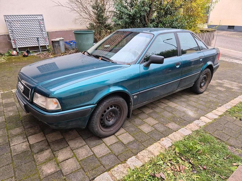 Grün Gebraucht 1992 Audi 80 Limousine | 500 € - Bild 1/4