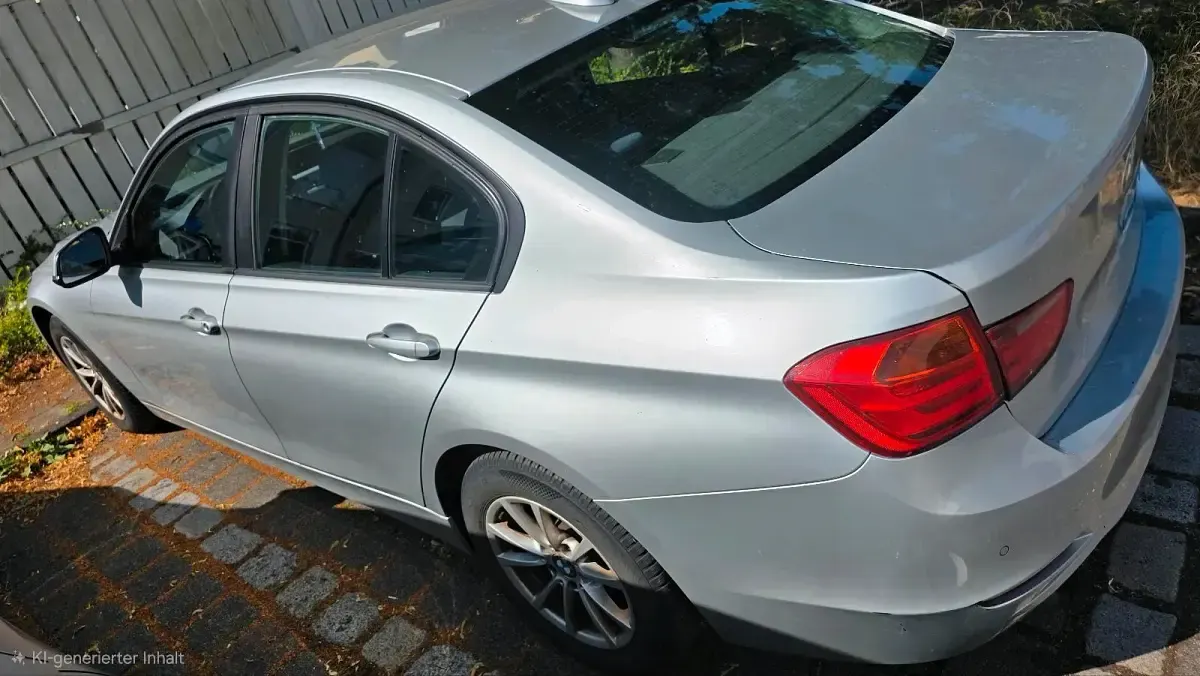 Gebraucht BMW 320 184 PS (135 kW) 2012 Silber Limousine