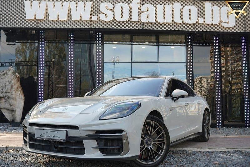 Grau Gebraucht 2025 Porsche Panamera Turbo E-Hybrid Sport Limousine | 184.782 € (Etwas zu teuer) - Bild 1/4