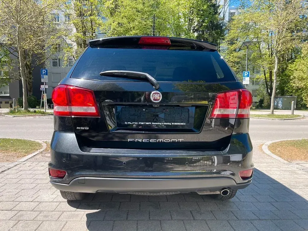 Occasion Fiat Freemont Black Code 170 ch (125 kW) 2015 Noir SUV