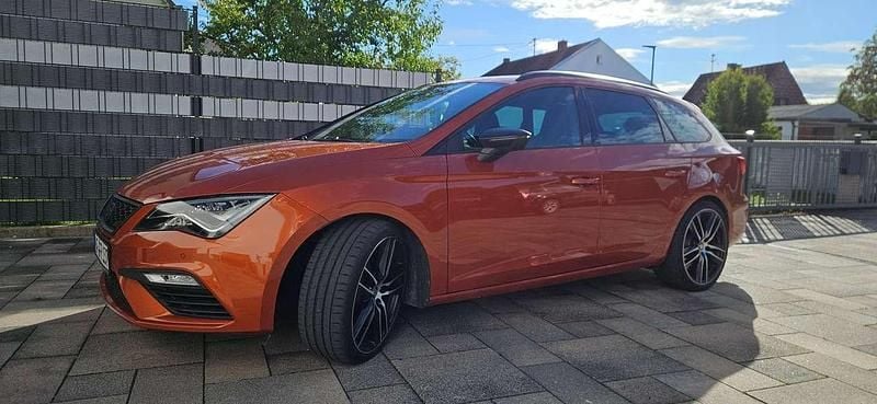 Orange Gebraucht 2018 Cupra Leon Kombi | 27.999 € - Bild 1/4