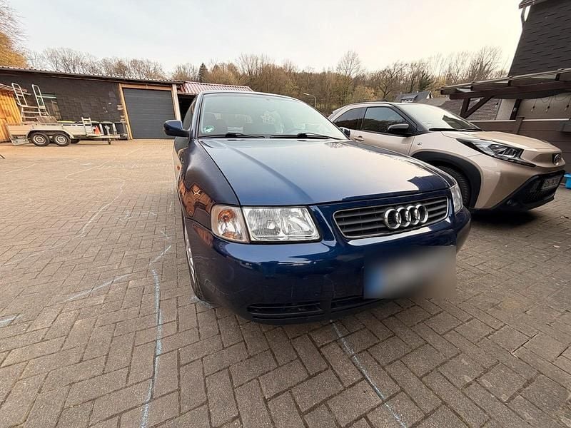 Gebraucht Audi A3 125 PS (91 kW) 2000 Blau Kleinwagen