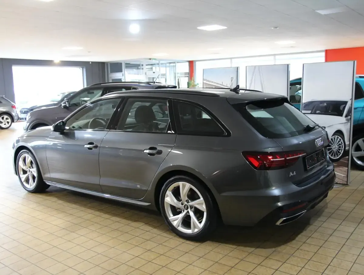 Gebraucht Audi A4 S-Line 204 PS (150 kW) 2020 Individuallackierungen audi ex Kombi