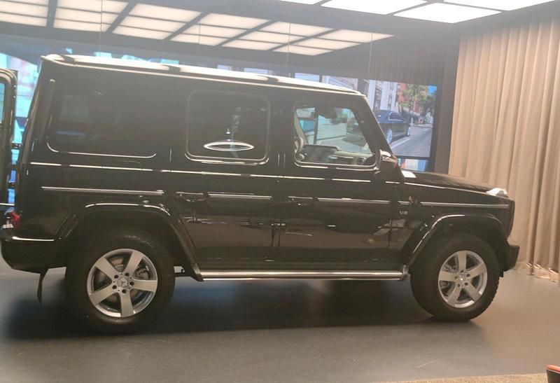 Schwarz Gebraucht 2023 Mercedes G500 SUV | 139.370 € - Bild 1/4