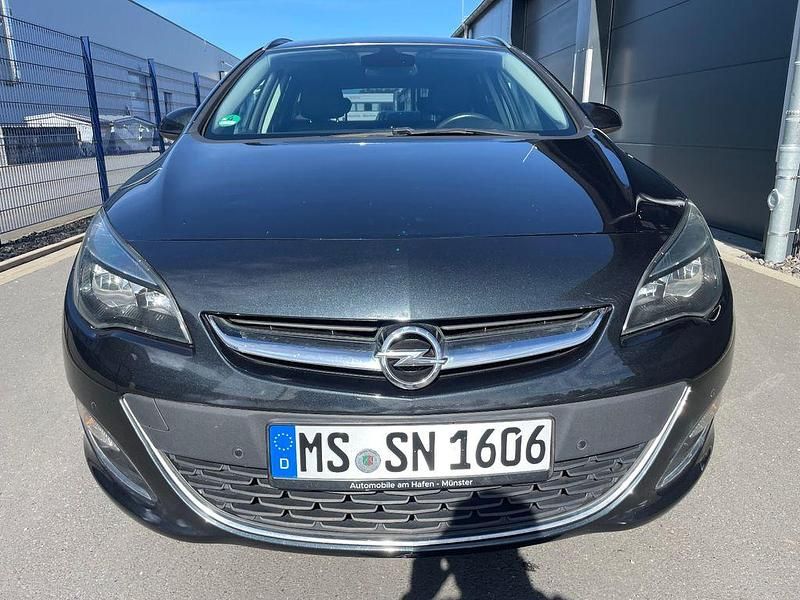 Gebraucht Opel Astra Exklusiv 140 PS (102 kW) 2014 Schwarz Kombi