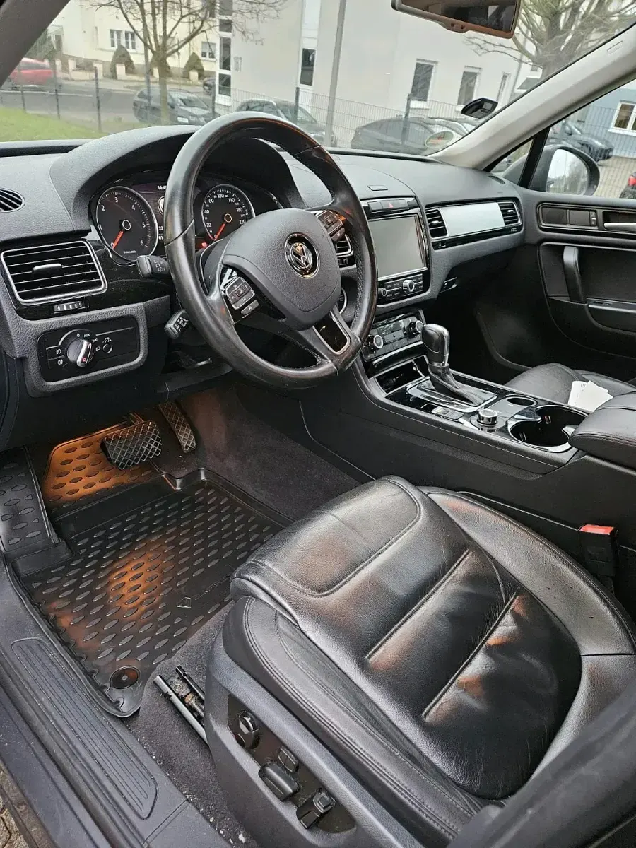 Gebraucht VW Touareg 245 PS (180 kW) 2012 Grau SUV