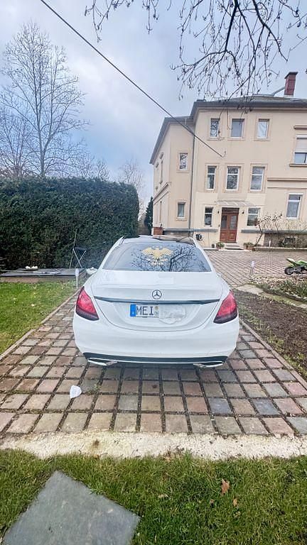 Gebraucht Mercedes C300 245 PS (180 kW) 2019 Weiß Limousine