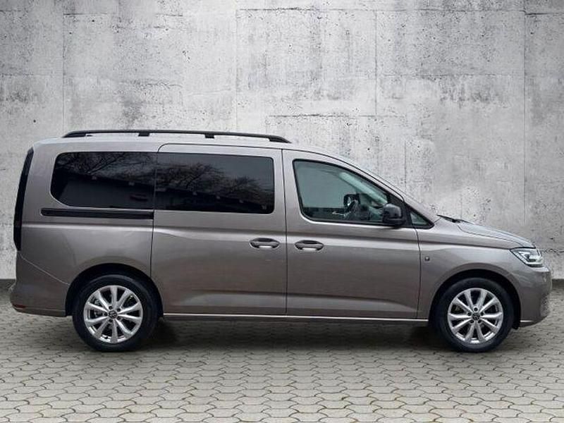 Gebraucht VW Caddy Maxi Life 122 PS (89 kW) 2022 Beige Van / Kleinbus