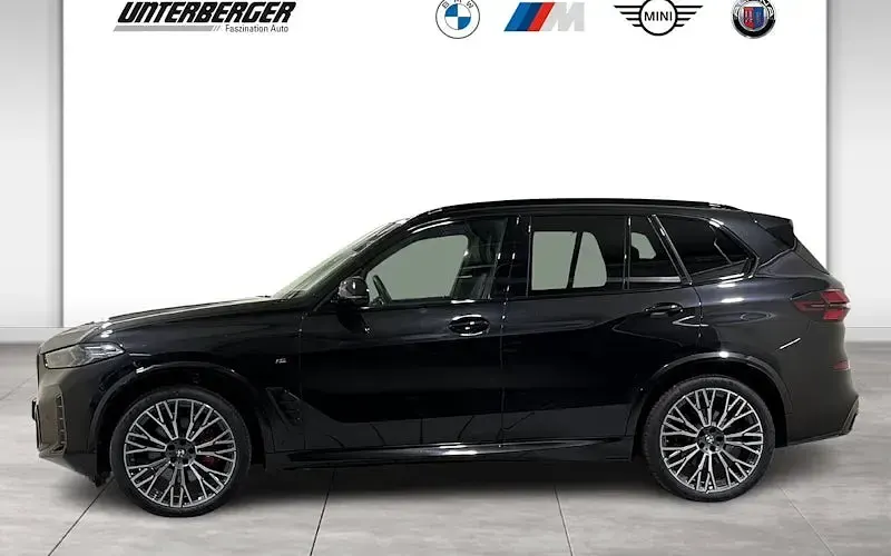Gebraucht BMW X5 Comfort Edition 340 PS (250 kW) 2025 Saphirschwarz SUV