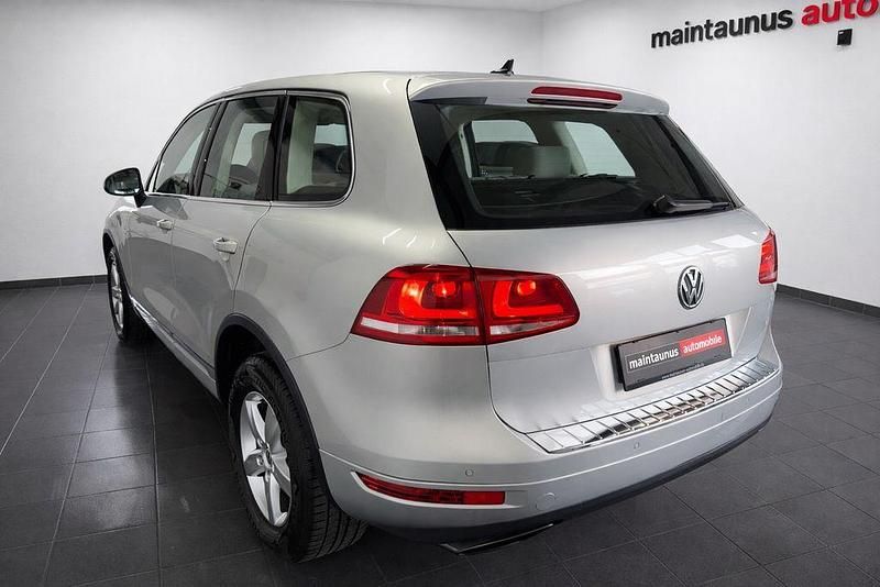 Gebraucht VW Touareg Edition 280 PS (205 kW) 2013 Gold SUV