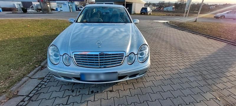 Gebraucht Mercedes E320 224 PS (164 kW) 2004 Silber Limousine