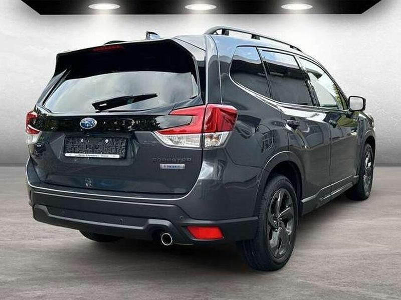 Gebraucht Subaru Forester Platinum 150 PS (110 kW) 2023 Magnetite gray (m) SUV