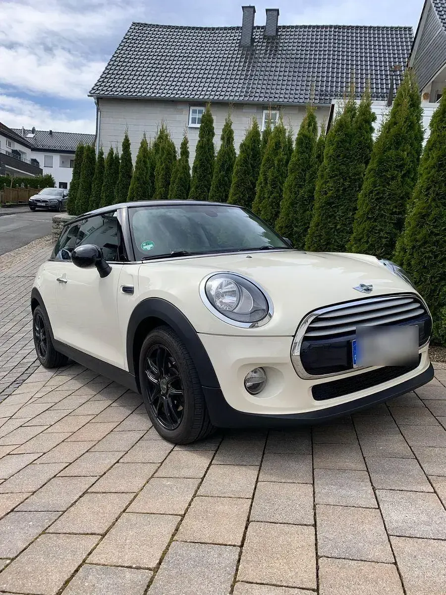Usata Mini Cooper D 116 CV (85 kW) 2015 Beige Utilitaria