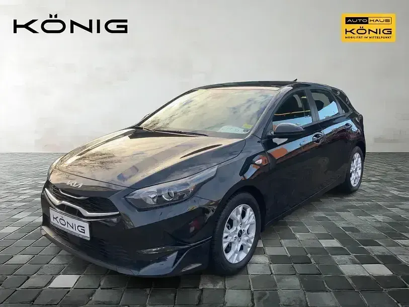 Usado Kia Ceed Edition 7 101 CV (74 kW) 2023 Negro Utilitario