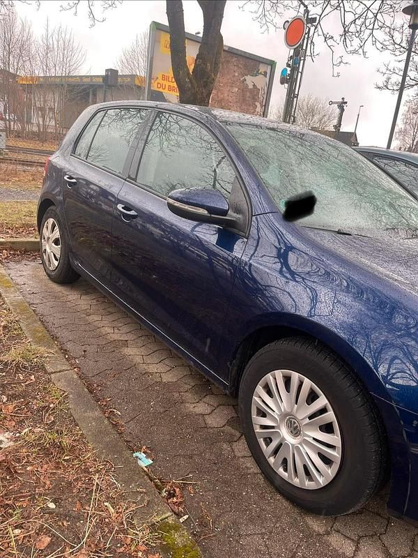 Gebraucht VW Golf VI 105 PS (77 kW) 2010 Blau Kleinwagen