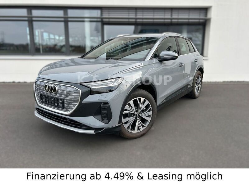 Grau Gebraucht 2022 Audi Q4 e-tron Sport SUV | 36.890 € - Bild 1/4