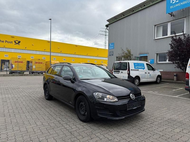 Schwarz Gebraucht 2015 VW Golf VII Trendline Kombi | 4.900 € - Bild 1/4