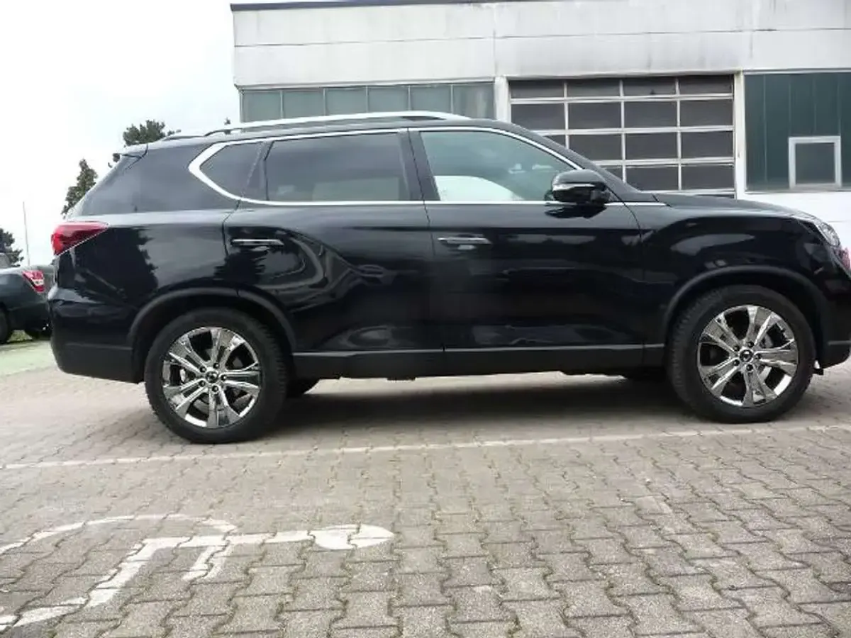 Gebraucht SsangYong Rexton Sapphire 203 PS (149 kW) 2024 Space black SUV