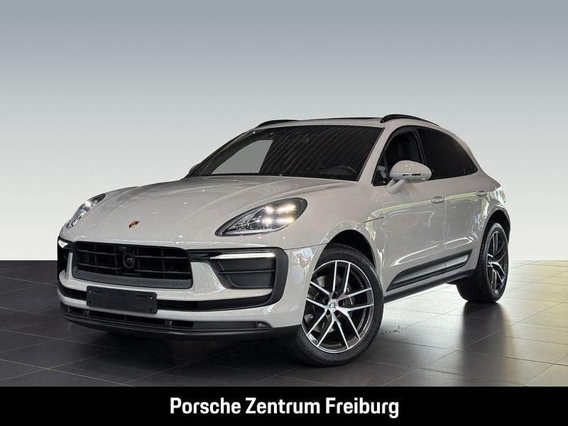Weiss Gebraucht 2024 Porsche Macan SUV | 79.290 € (Teuer) - Bild 1/4
