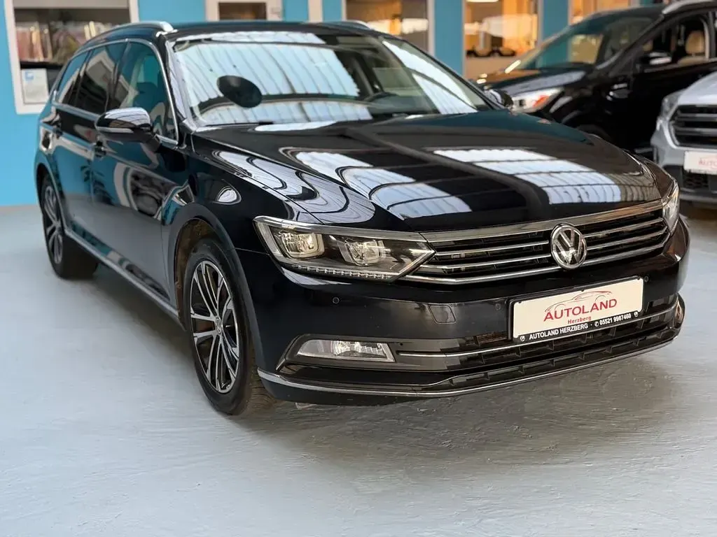 Gebraucht VW Passat Highline 150 PS (110 kW) 2017 Schwarz Limousine