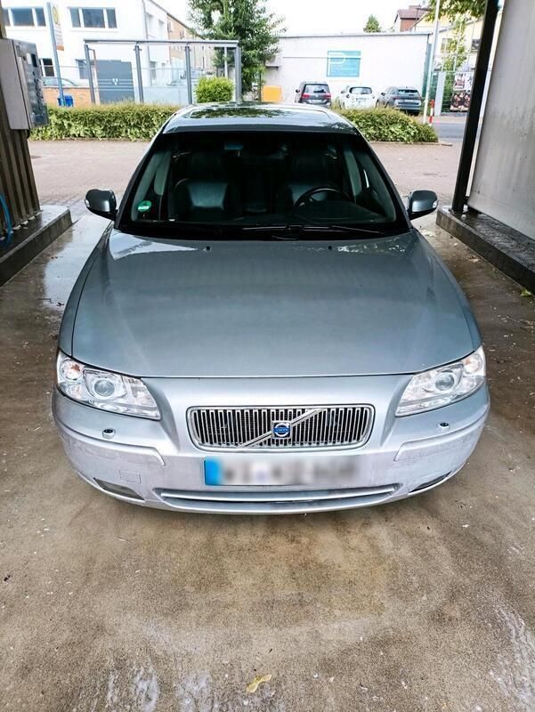 Silber Gebraucht 2006 Volvo V70 Kombi | 2.800 € (Guter Preis) - Bild 1/4
