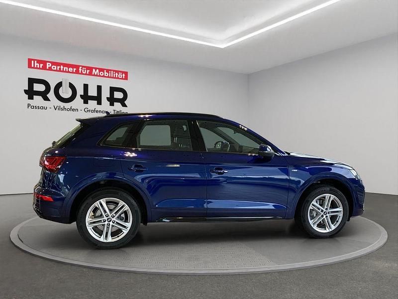 Gebraucht Audi Q5 S-Line 204 PS (150 kW) 2022 Navarrablau metallic SUV