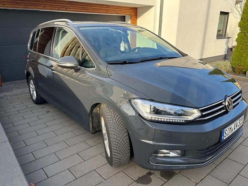 Gebraucht VW Touran Highline 150 PS (110 kW) 2017 Grau Van / Kleinbus