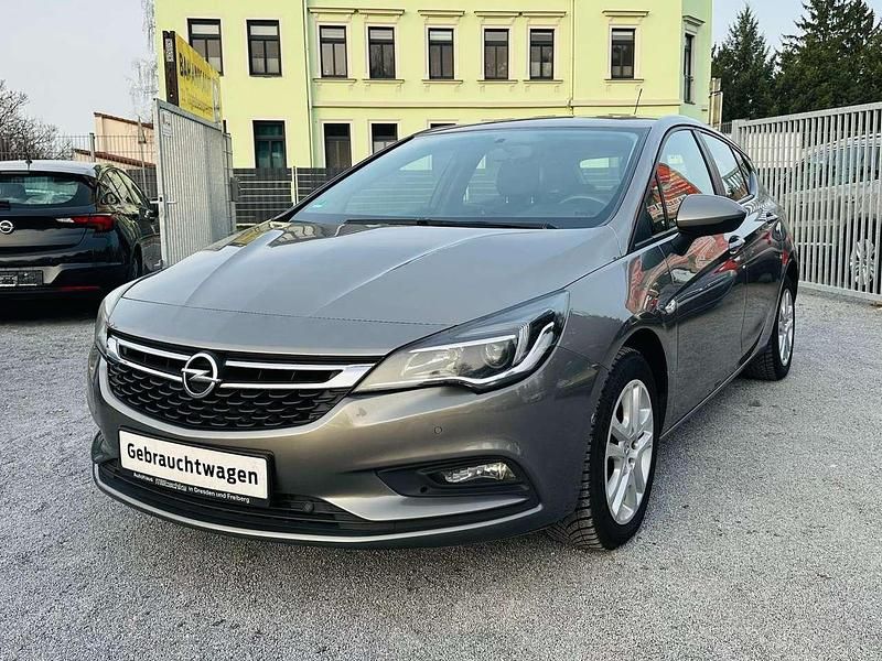 Gebraucht Opel Astra Edition 125 PS (91 kW) 2016 Grau Kleinwagen
