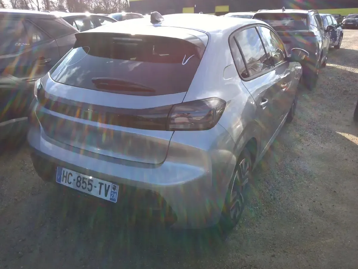 Gebraucht Peugeot 208 Allure 101 PS (74 kW) 2025 Gris artense Kleinwagen