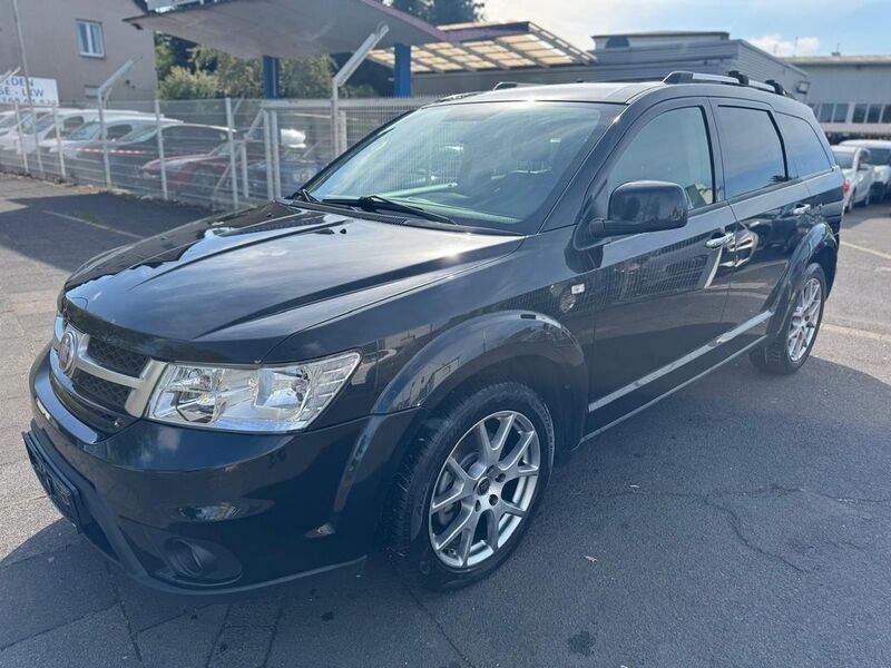 Gebraucht 2012 Fiat Freemont Lounge SUV | 8.290 € (Guter Preis) - Bild 1/4