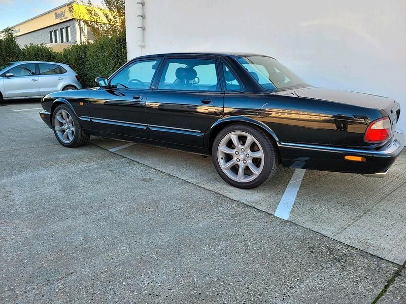 Gebraucht Jaguar XJR 363 PS (266 kW) 2000 Schwarz Limousine