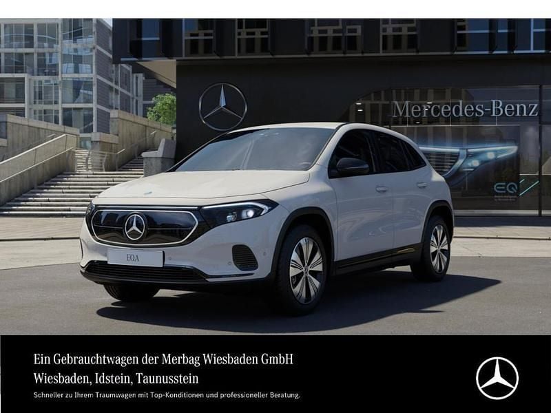 Gebraucht Mercedes EQA250+ Progressive 139 kW (190 PS) 2023 Polarweiß SUV