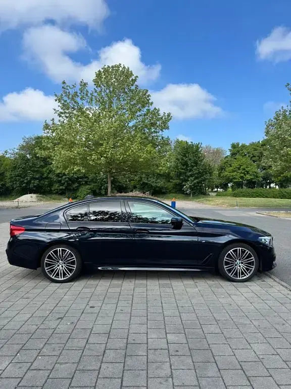 Gebraucht BMW 530 M Sport 252 PS (185 kW) 2018 Schwarz Limousine