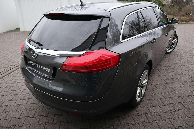 Gebraucht Opel Insignia Edition 140 PS (102 kW) 2009 Grau Kombi