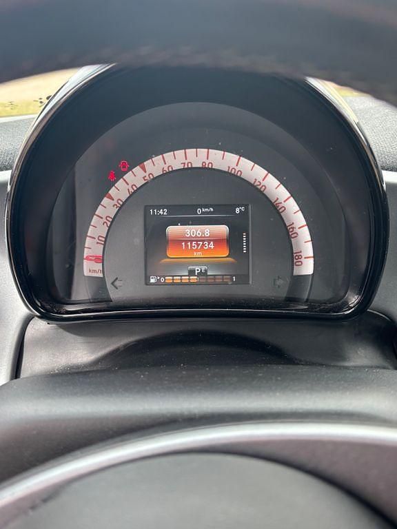 Second-hand Smart ForFour Passion 71 CP (52 kW) 2017 Roșu Hatchback