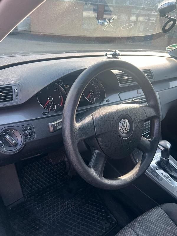 Gebraucht VW Passat 2011 Silber Kombi