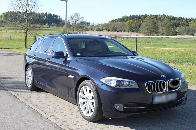 Usata BMW 520 Efficient Dynamics 184 CV (135 kW) 2012 Blu Station wagon