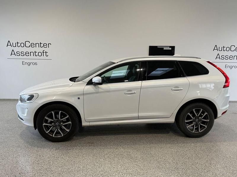 Weiß Gebraucht 2016 Volvo XC60 Ocean Race SUV | 14.000 € (Guter Preis) - Bild 1/3