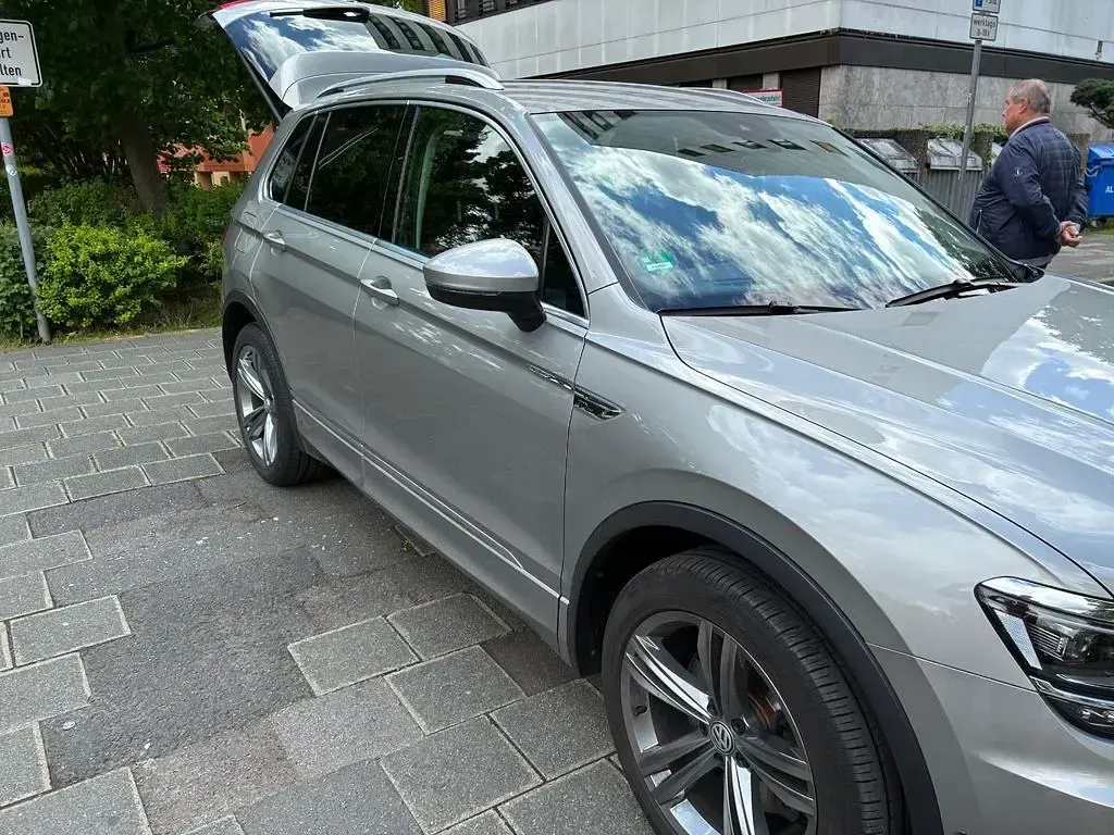 Gebraucht VW Tiguan Highline 190 PS (139 kW) 2019 Silber SUV