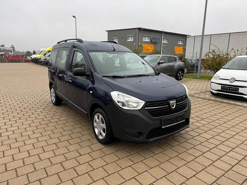 Blau Gebraucht 2020 Dacia Dokker Van | 7.900 € (Guter Preis) - Bild 1/4