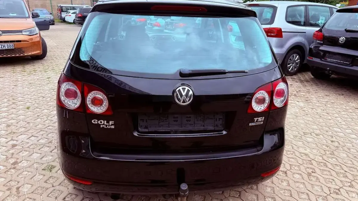 Gebraucht VW Golf Plus Cross Trendline 105 PS (77 kW) 2010 Deep black perleffekt Limousine