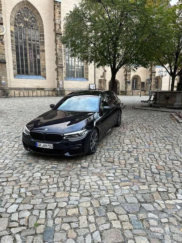 Gebraucht BMW 530 M Sport 265 PS (194 kW) 2020 Schwarz Kombi