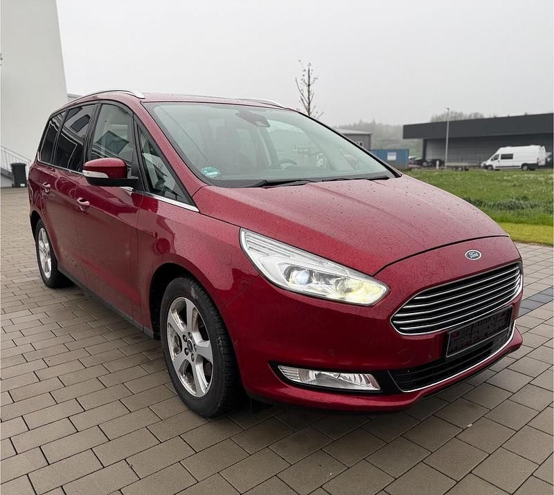 Gebraucht Ford Galaxy 160 PS (117 kW) 2018 Rot Van / Kleinbus